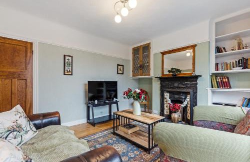 Acomb Casa | Pass the Keys Lovely Home in York with Parking