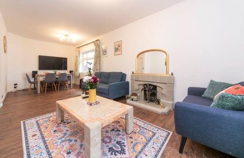 Barnehurst Casa | Pass the Keys | Luxurious and Spacious 3 Bed Home Away From Home