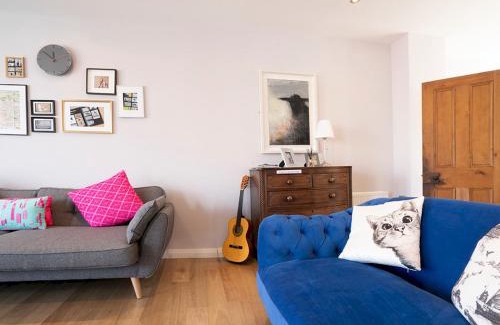 Queens Quarter Casa | Pass the Keys Luxury 2Bed 2Bath Townhouse - Perfect for Winter Stay