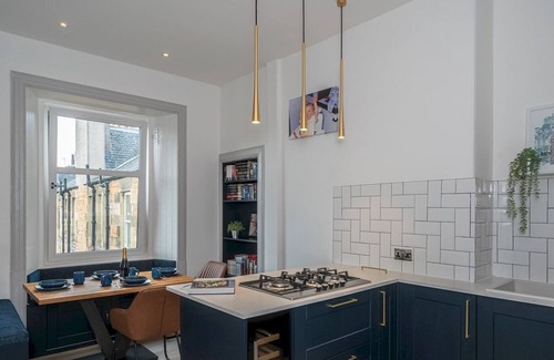 Bruntsfield Apartamento | Pass the Keys | Luxury Top Floor 2 Bedroom Apartment