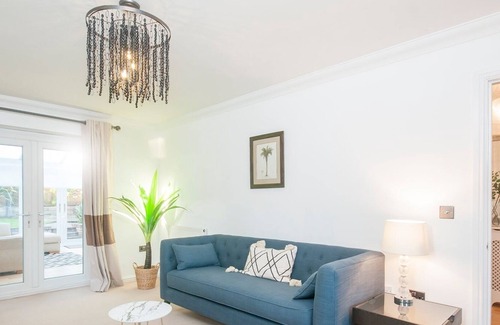 Thornhill Casa | Pass the Keys | Luxury spacious 3Bed home close to City/Stadiums