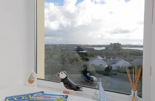 Trearddur Bay Apartamento | Pass the Keys | Modern 2 Bedroom Apartment with stunning Sea Views