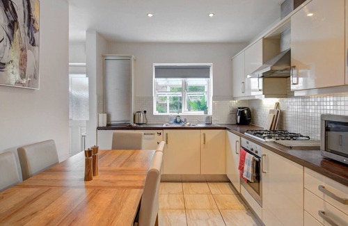 Wythenshawe Casa | Pass the Keys | Modern Townhouse With 3 Bathrooms