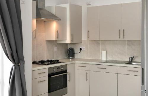 Old St Mellons Apartamento | Pass the Keys Modern 1-Bed w Free Parking Peaceful Cardiff Stay
