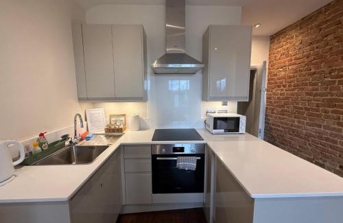 St. Margarets and North Twickenham Apartamento | Pass the Keys Modern Elegant Studio 20 Minutes to Central London