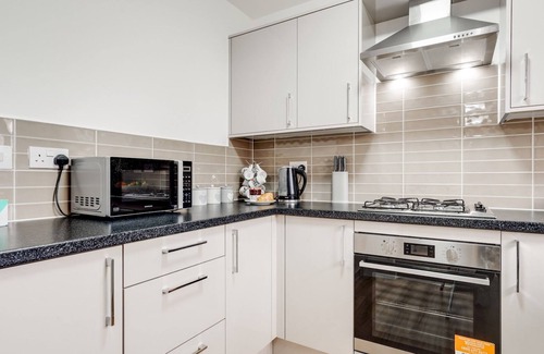 Kirkby Casa | Pass the Keys | Modern and Cozy Kirkby Retreat Parking Sleeps 5