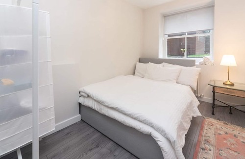 St. Mark's Apartamento | Pass the Keys | Modern Apartment 2 Minute Walk From Station