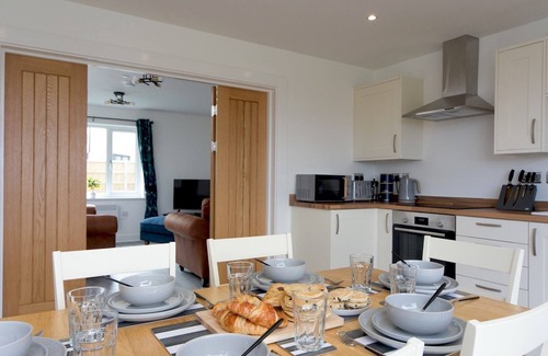 Brynteg Casa | Pass the Keys | Modern Home with Hot Tub