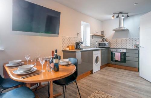 Roath Casa | Pass the Keys NEW Stylish & Elegant 2 Bed Apartment in the City!