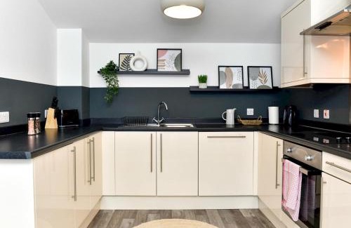Newport Casa | Pass the Keys Perfectly located stylish 2 bed home with Parking