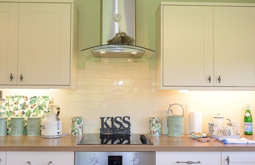 Usk Casa | Pass the Keys | Porth Vaynor Farmhouse and Gardens