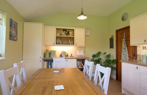 Usk Casa | Pass the Keys | Porth Vaynor Farmhouse and Gardens