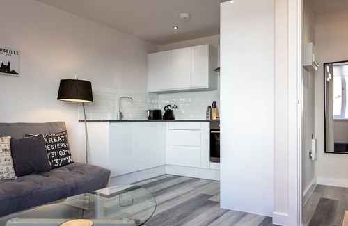Sheldon Apartamento | Pass the Keys | Prime Luxurious Apartment | NEC | Free Parking!!