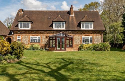 Radnage Casa | Pass the Keys Quintessential Chilterns Hideaway