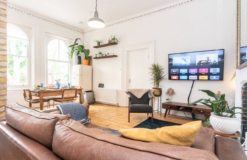 Charlton Apartamento | Pass the Keys | Rustic and Quirky Flat in Charming Charlton Village