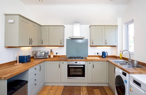 Burnham-on-Sea Apartamento | Pass the Keys | Stylish 2 Bed Flat near Beach+M5