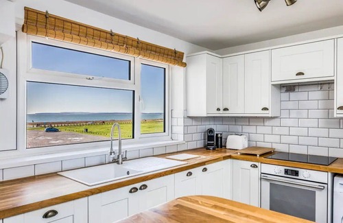 South Hayling Apartamento | Pass the Keys | Seaside Flat - Amazing Sea Views
