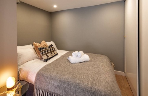 Askew Apartamento | Pass the Keys | Serene Hideaway in West London