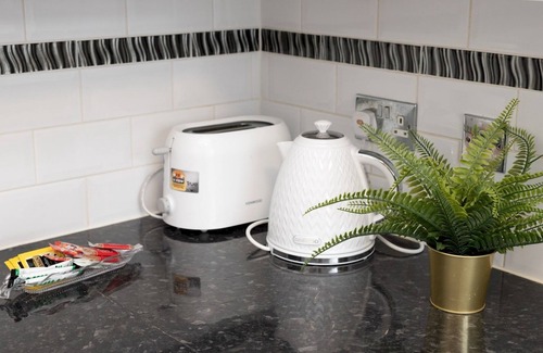 Barnehurst Casa | Pass the Keys | Spacious 4 Bed House Free Parking Near Station