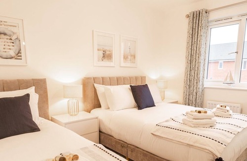 Wirral Casa | Pass the Keys | Spacious family home Sleeps 7 Upton Wirral