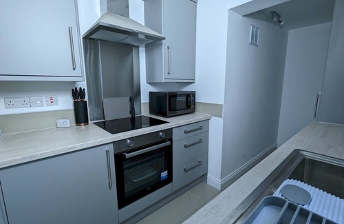 Seisdon Casa | Pass the Keys | Spacious Comfortable 3 Bedroom House