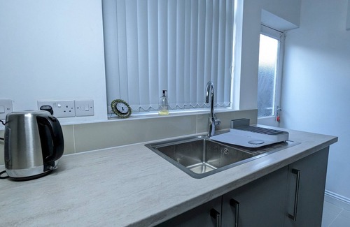 Seisdon Casa | Pass the Keys | Spacious Comfortable 3 Bedroom House