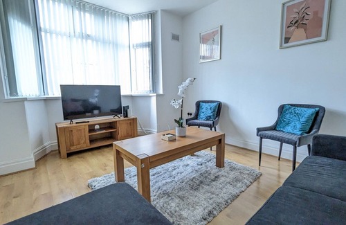 Seisdon Casa | Pass the Keys | Spacious Comfortable 3 Bedroom House