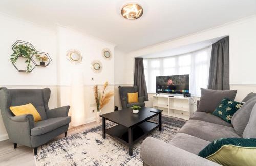 Barnehurst Casa | Pass the Keys Spacious 4 Bed House Free Parking Near Station