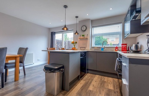 Stafford Casa | Pass the Keys | Spacious & Homely 3BR Stafford – Ideal Getaway!