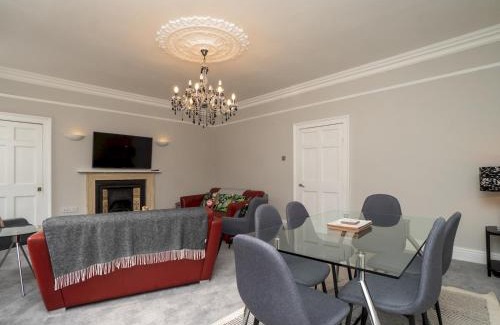 Upper Town Apartamento | Pass the Keys Spacious 3 bed apartment in prime central location
