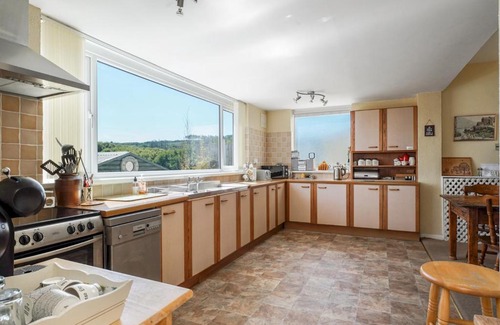 Borth Casa | Pass the Keys Spacious 4 bed house overlooking Borth Beach