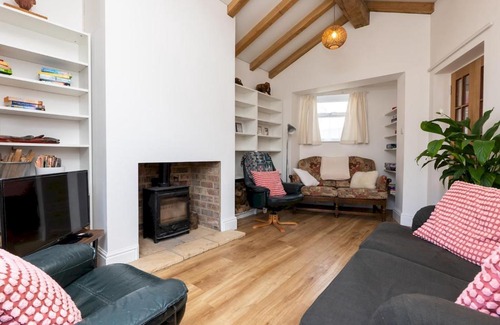 Combe Down Casa | Pass the Keys Spacious family home with parking