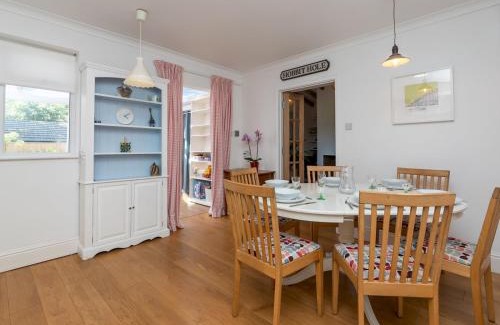 Combe Down Casa | Pass the Keys Spacious family home with parking