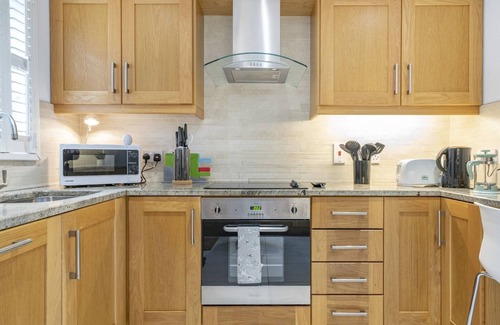 Belfast City Centre Casa | Pass the Keys | Spacious Home Rooftop Terrace Cafes Bars