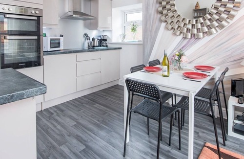 Canton Apartamento | Pass the Keys | Spacious 3 bedroom apartment in trendy Canton!