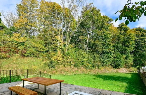 Nantgarw Casa | Pass the Keys | Spacious 5 bedroom home in beautiful location