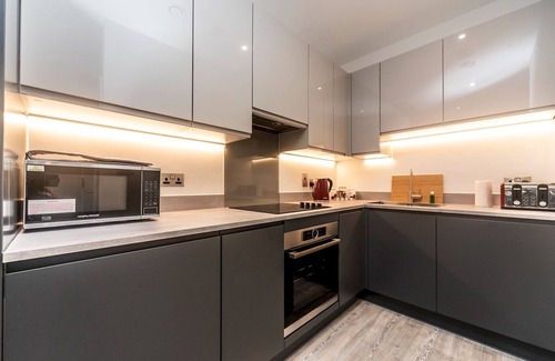 Abbey Wood Apartamento | Pass the Keys | Spacious Bright Flat 20 Mins To Central London