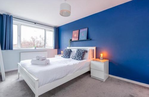 Stafford Casa | Pass the Keys Spacious Stylish 3BR Stafford – Ideal Getaway