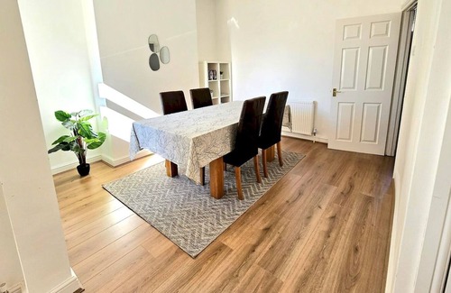 Waterloo Casa | Pass the Keys | BStunning Waterloo home