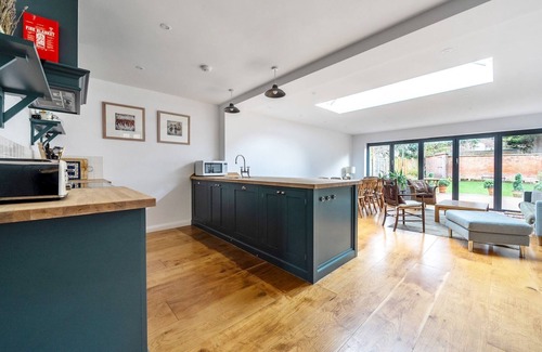 Summertown Casa | Pass the Keys | Stunning 3 Bed + Parking in Leafy North Oxford