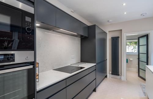 St Albans Casa | Pass the Keys Stunning 3 Bedroom Townhouse in Central St Albans