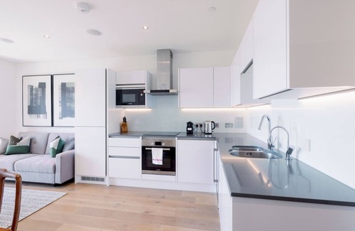 Hoxton West Apartamento | Pass the Keys | Stylish 2BR Near Shoreditch + Liverpool St w/Patio