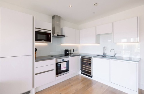 Hoxton West Apartamento | Pass the Keys | Stylish 2BR Near Shoreditch + Liverpool St w/Patio