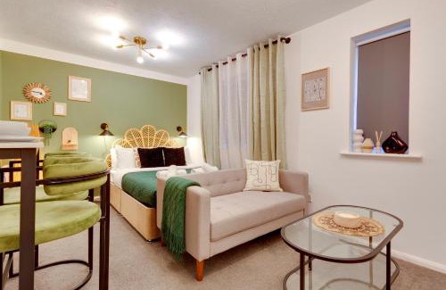 Cherry Hinton Apartamento | Pass the Keys Stylish and modern studio flat Free parking