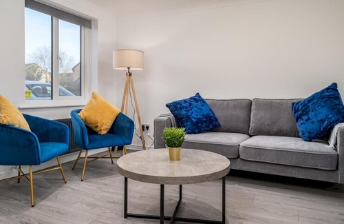 Borehamwood Casa | Pass the Keys Stylish 4 Bedroom Home with Parking in Borehamwood