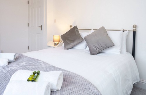 Barnhill Casa | Pass the Keys | Stylish Home in Wembley Park