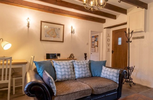 Staindrop Casa | Pass the Keys | The Snuggery - Super Cute Cottage in the Durham Dales
