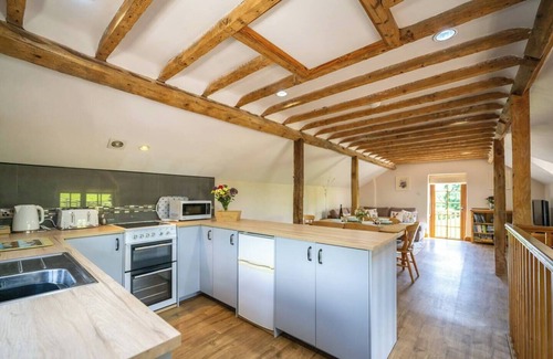 Munslow Casa | Pass the Keys | Tranquillity Cottage set in rural south Shropshire