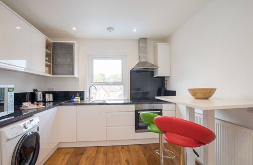 Sunninghill Casa | Pass the Keys | Trendy Flat in Sunninghill's Village Atmosphere