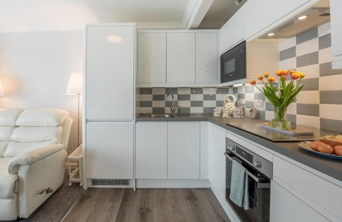 Pembroke Casa | Pass the Keys Vitamin Sea Sea views Free Wifi and Parking